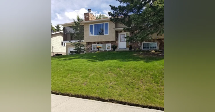 485 Mountain Street, Hinton Hill, AB, T7V 1J9