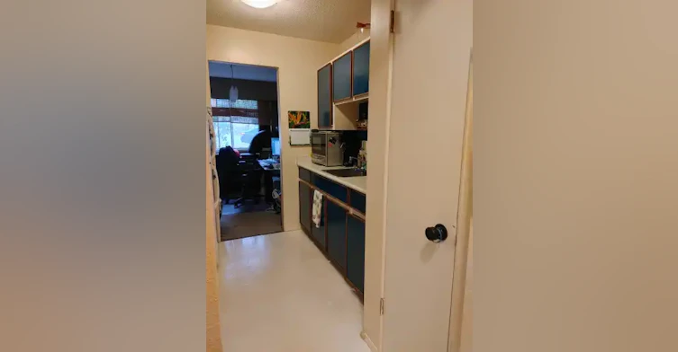 1233 Fairfield Road, Victoria, BC, V8V 3B4 - 3
