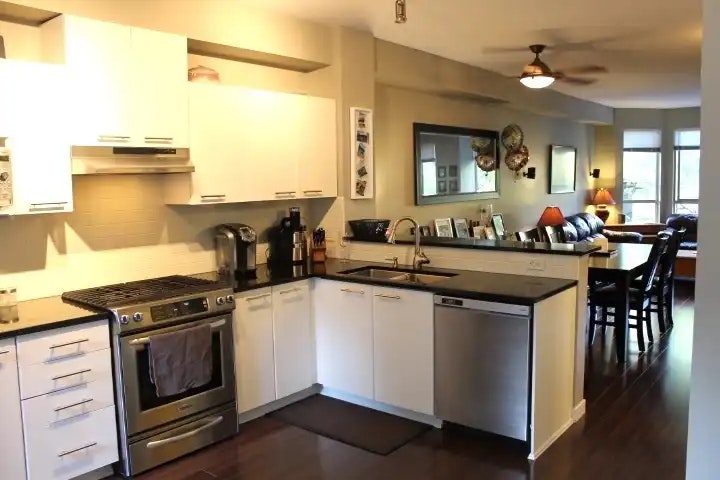 100 Klahanie Drive, Port Moody, BC, V3H 5K7 - 5
