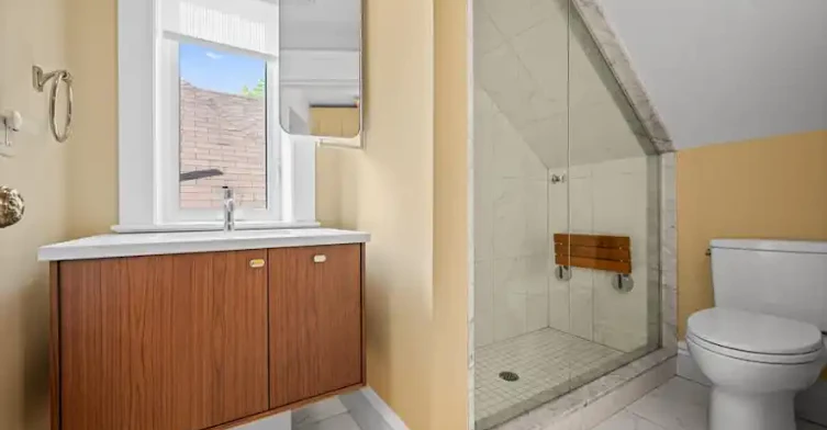 18 Castle Frank Crescent, Toronto, ON, M4W 3A3 - 7