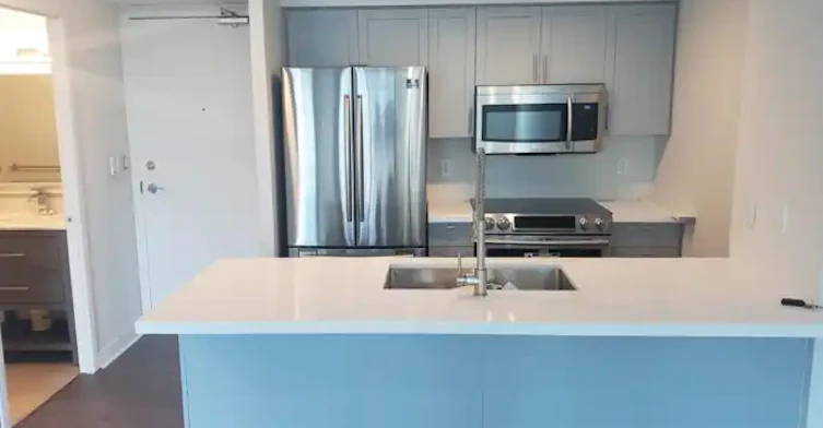 81 Navy Wharf Court, Toronto, ON, M5V 3S2