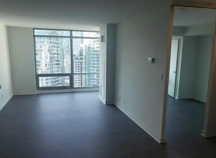 81 Navy Wharf Court, Toronto, ON, M5V 3S2 - 4