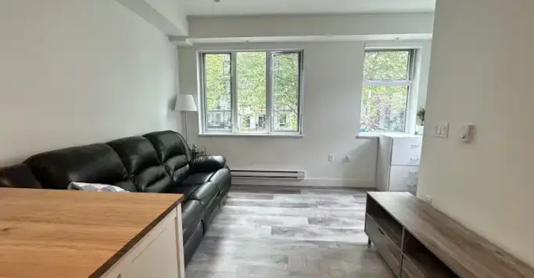2687 Duke Street, Vancouver, BC, V5R 4S8 - 3