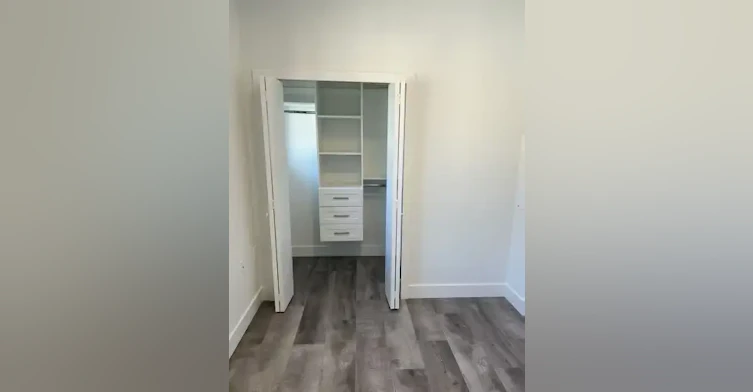 2687 Duke Street, Vancouver, BC, V5R 4S8 - 5