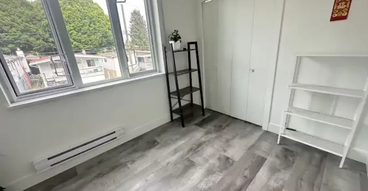 2687 Duke Street, Vancouver, BC, V5R 4S8 - 9