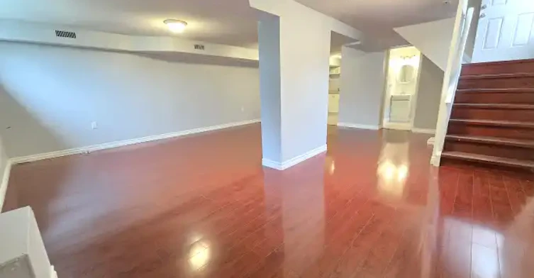 585 Montcalm Avenue, Oshawa, ON, L1J 2H2 - 4
