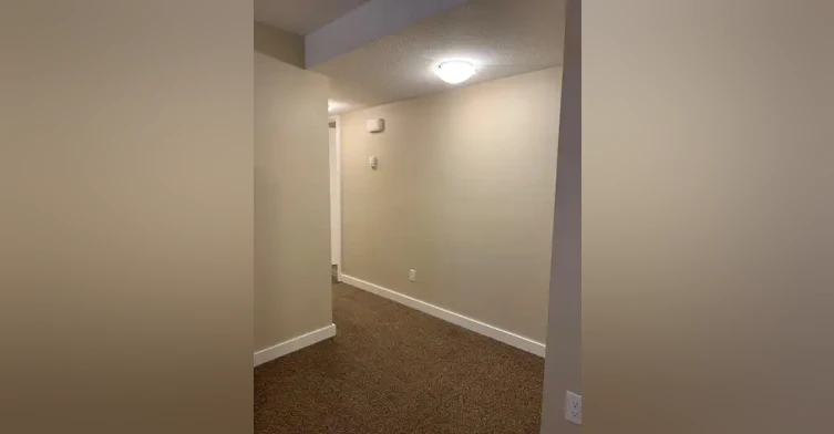 6014 56 Avenue, Red Deer, AB, T4N 4R4 - 8