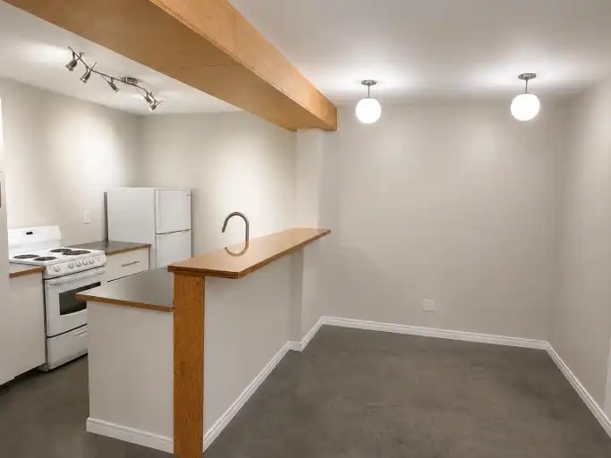518 G Avenue South, Saskatoon, SK, S7M 1V6 - 2