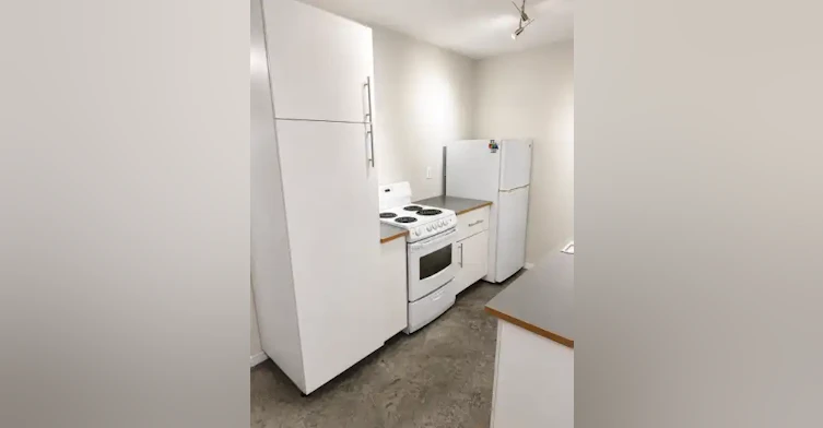 518 G Avenue South, Saskatoon, SK, S7M 1V6 - 5