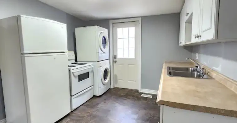 185 Parkhill Road West, Peterborough, ON - 3