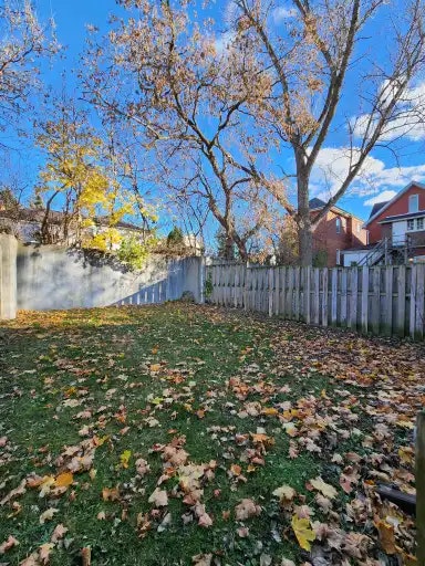 185 Parkhill Road West, Peterborough, ON - 2