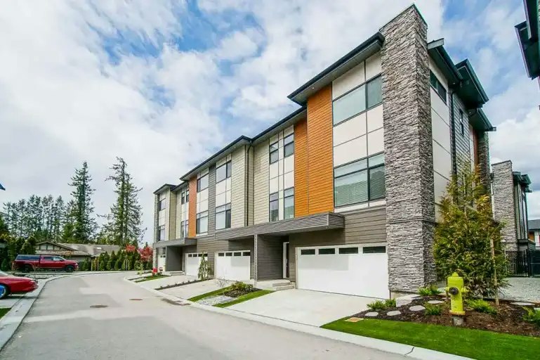 33209 Cherry Avenue, Mission, BC, V2V 0G8 - 2