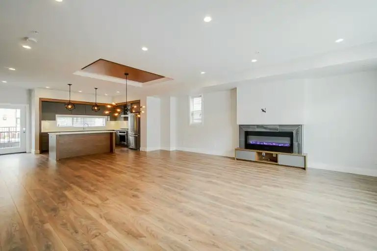 33209 Cherry Avenue, Mission, BC, V2V 0G8 - 8