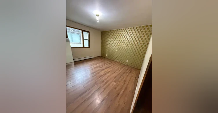 9841 85 Avenue, Edmonton, AB, T6E 2J5 - 10