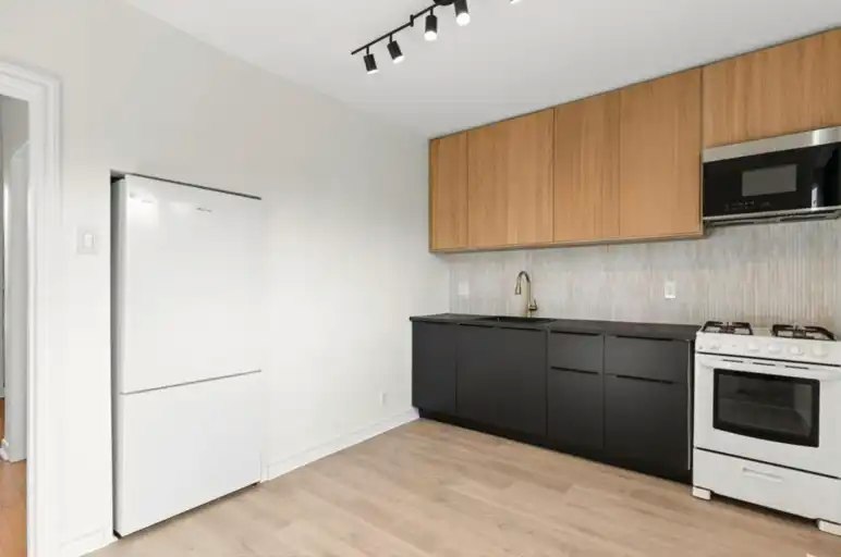 181 Argyle Street, Toronto, ON, M6J 1P5 - 5