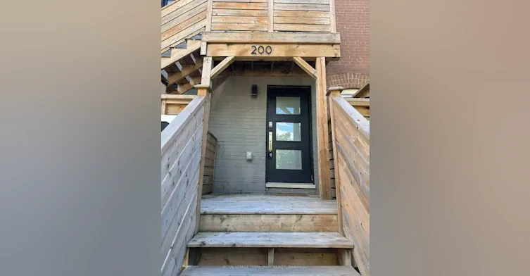 200 Munro Street, Toronto, ON, M4M 2C2 - 5