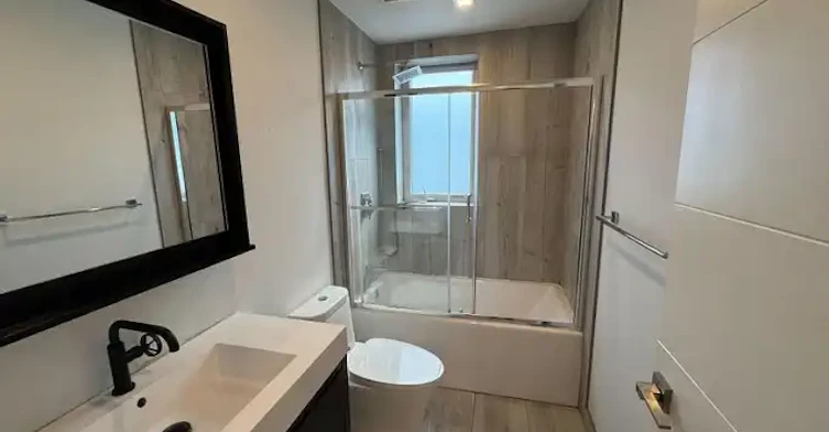 200 Munro Street, Toronto, ON, M4M 2C2 - 3