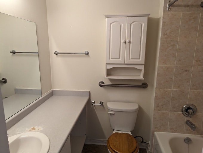 505 Simcoe Street South, Oshawa, ON, L1H 4J9 - 4