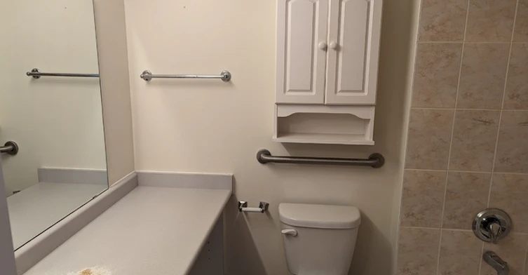 505 Simcoe Street South, Oshawa, ON, L1H 4J9 - 4