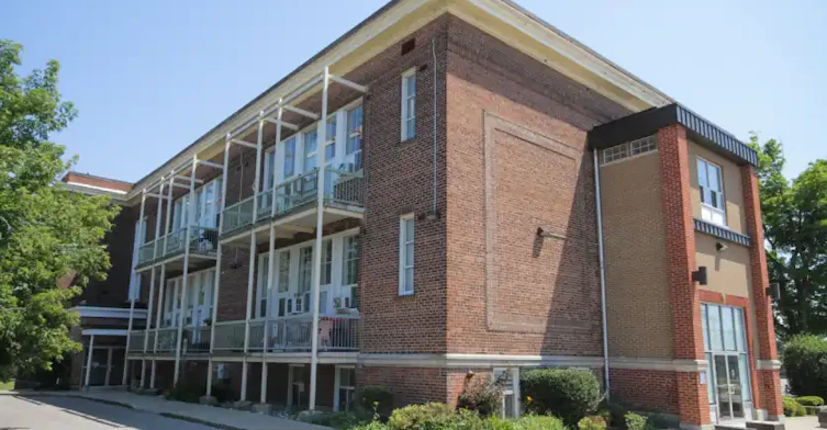 505 Simcoe Street South, Oshawa, ON, L1H 4J9