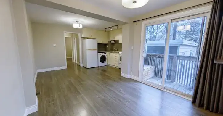 258 Kenilworth Avenue, Toronto, ON, M4L 3S8 - 7