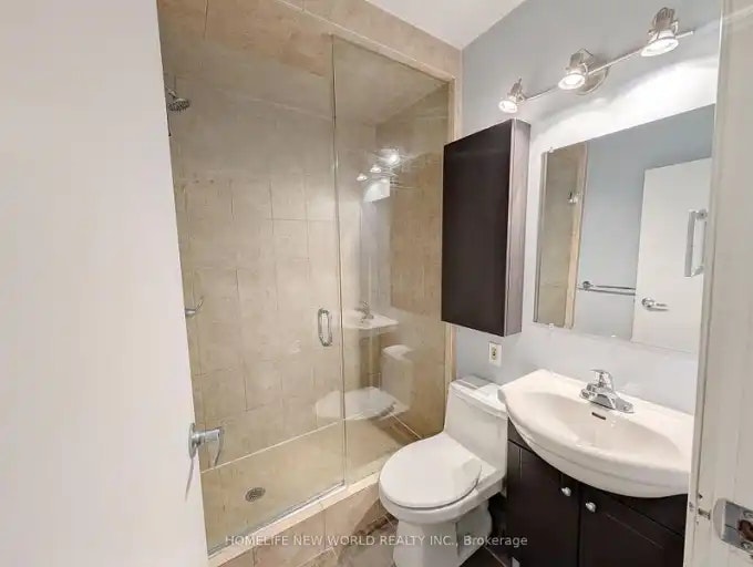258 Kenilworth Avenue, Toronto, ON, M4L 3S8 - 8