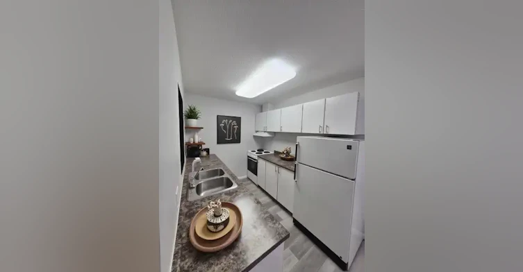 5820 58a Street, Red Deer, AB, T4N 2M7 - 3