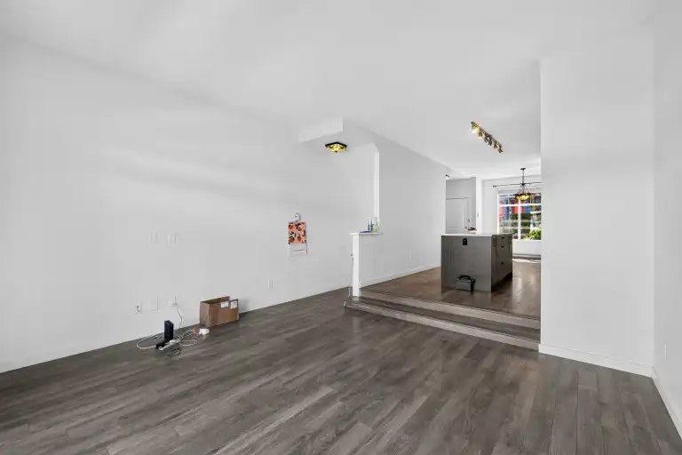 8130 136a Street, Surrey, BC, V3W 1H9 - 5