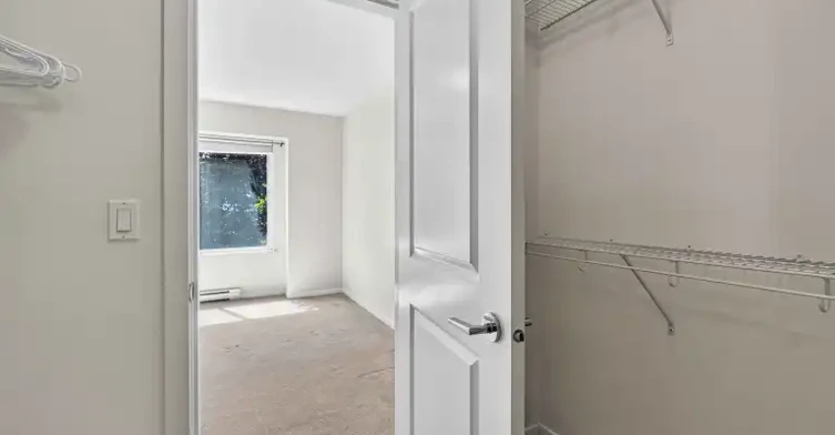 8130 136a Street, Surrey, BC, V3W 1H9 - 12