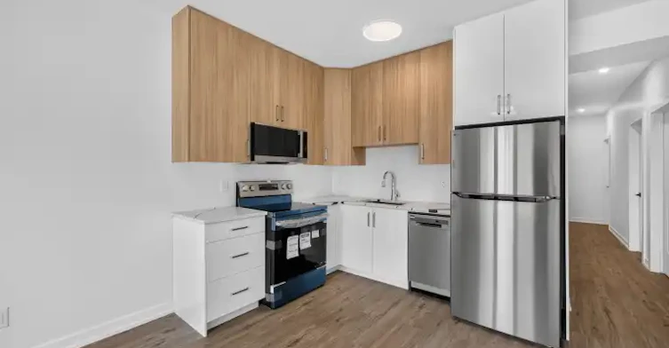 944 Woodroffe Avenue, Ottawa, ON, K2A 3R7 - 8