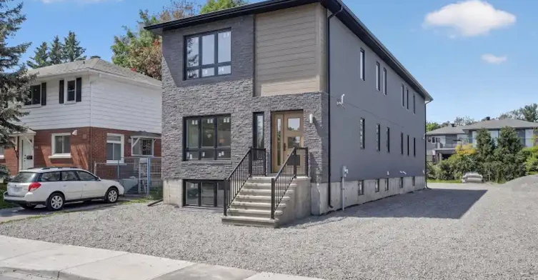 944 Woodroffe Avenue, Ottawa, ON, K2A 3R7 - 4