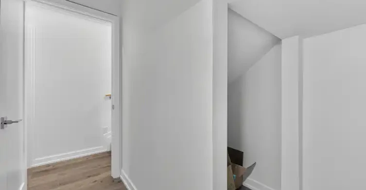 944 Woodroffe Avenue, Ottawa, ON, K2A 3R7 - 19