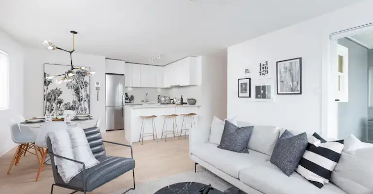 1368 East 8th Avenue, Vancouver, BC, V5N 1T2