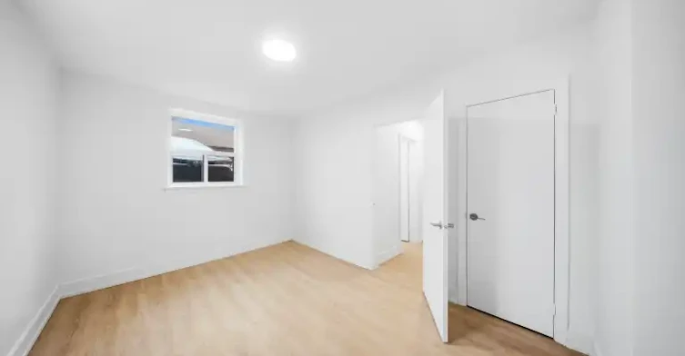 991 O'connor Drive, Toronto, ON, M4B 2T1 - 8