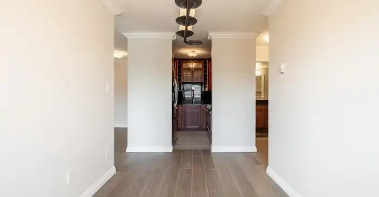10003 87 Avenue Northwest, Edmonton, AB, T6E 2P1 - 12