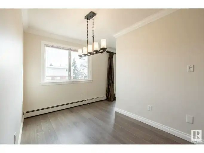 10003 87 Avenue Northwest, Edmonton, AB, T6E 2P1 - 14