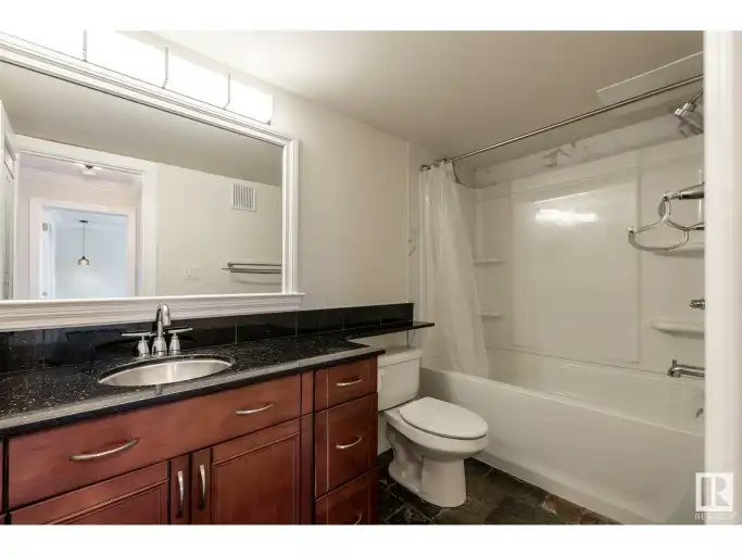 10003 87 Avenue Northwest, Edmonton, AB, T6E 2P1 - 7