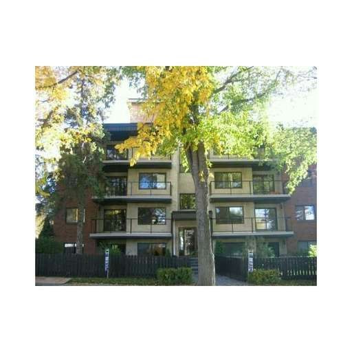 10003 87 Avenue Northwest, Edmonton, AB, T6E 2P1 - 18