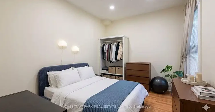 149 Gerrard Street East, Toronto, ON, M5A 2E4 - 4