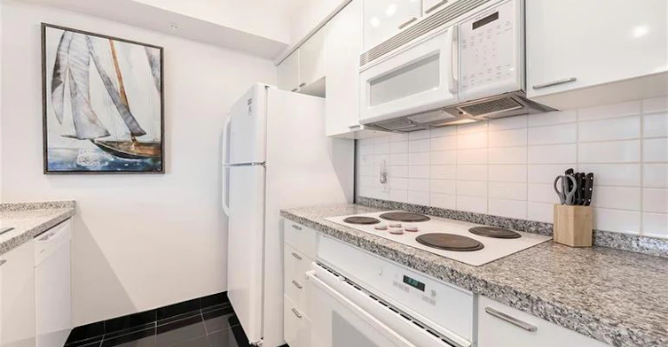 1200 Alberni Street, Vancouver, BC, V6E 1A6 - 3