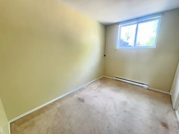 1402 Lakefield Street, Oshawa, ON, L1J 3Y7 - 10
