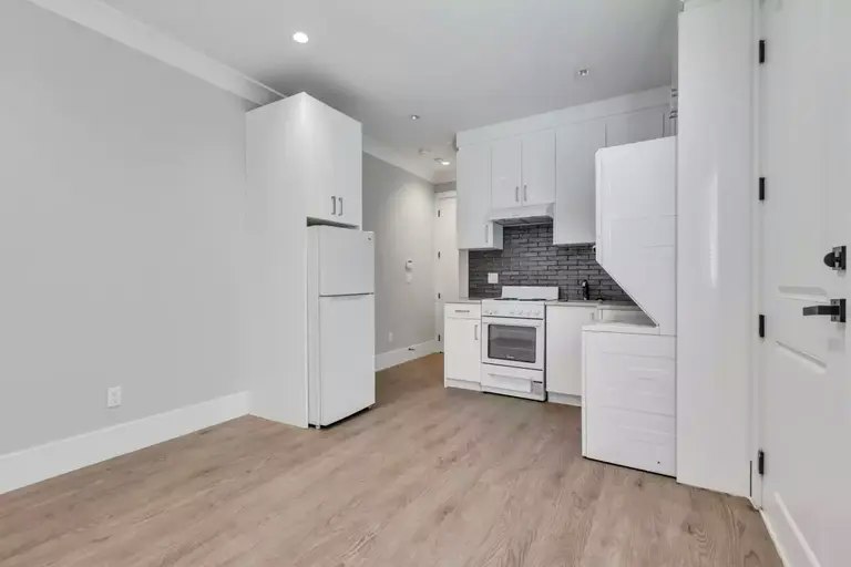 9071 Steveston Highway, Richmond, BC, V7A 1M6 3