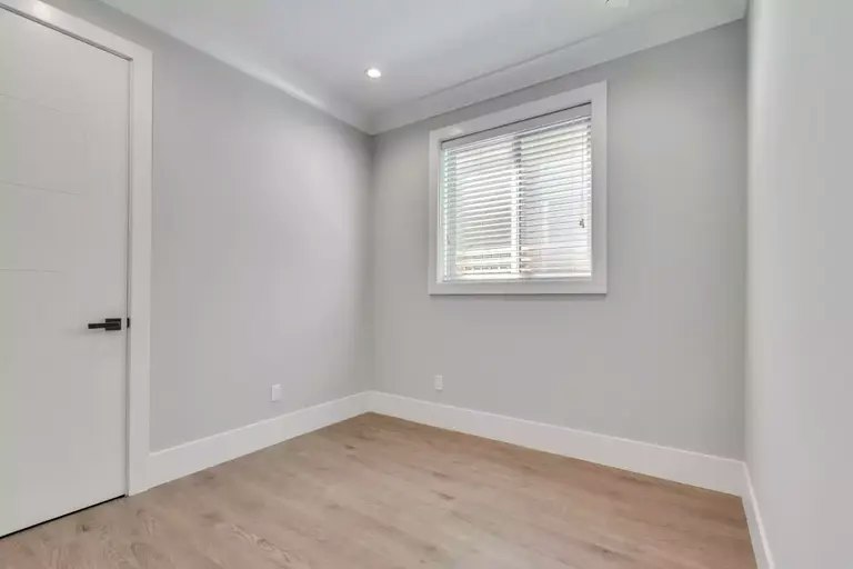 9071 Steveston Highway, Richmond, BC, V7A 1M6 4