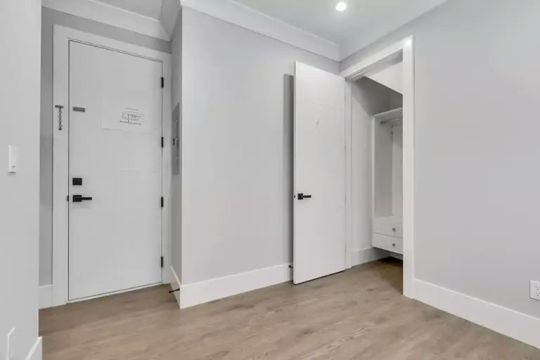 9071 Steveston Highway, Richmond, BC, V7A 1M6 5