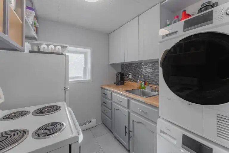 23 Third Avenue, Kingston, ON, K7K 2J4 - 4