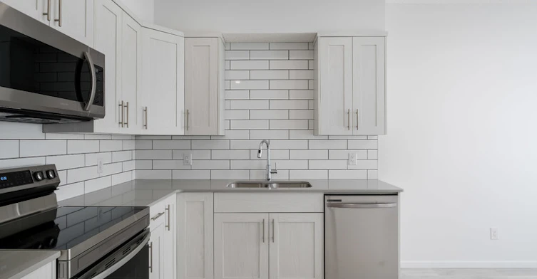 3405 119a Street Southwest, Edmonton, AB, T6W 4V3 - 4