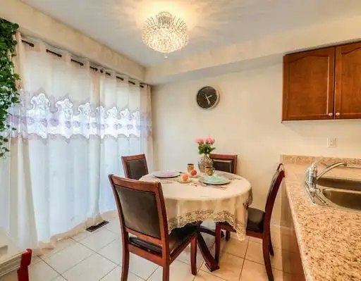7 James Govan Drive, Whitby, ON - 4