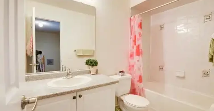 7 James Govan Drive, Whitby, ON - 8