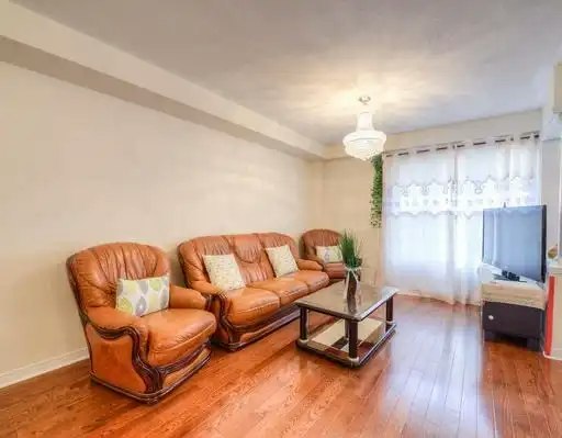 7 James Govan Drive, Whitby, ON - 6