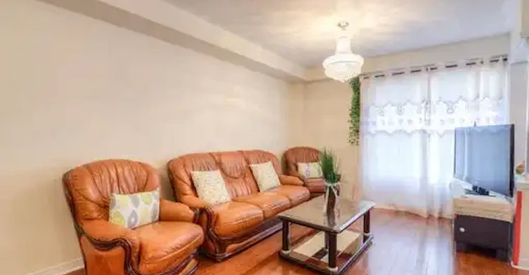 7 James Govan Drive, Whitby, ON - 6